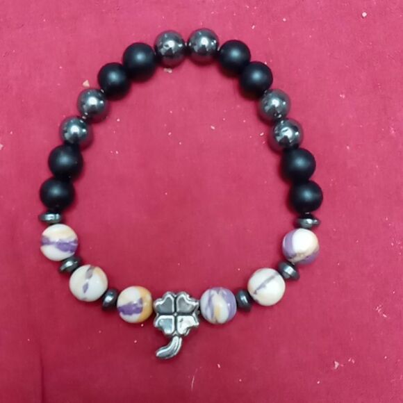 Multi colored clover bracelet - Picture 1 of 3